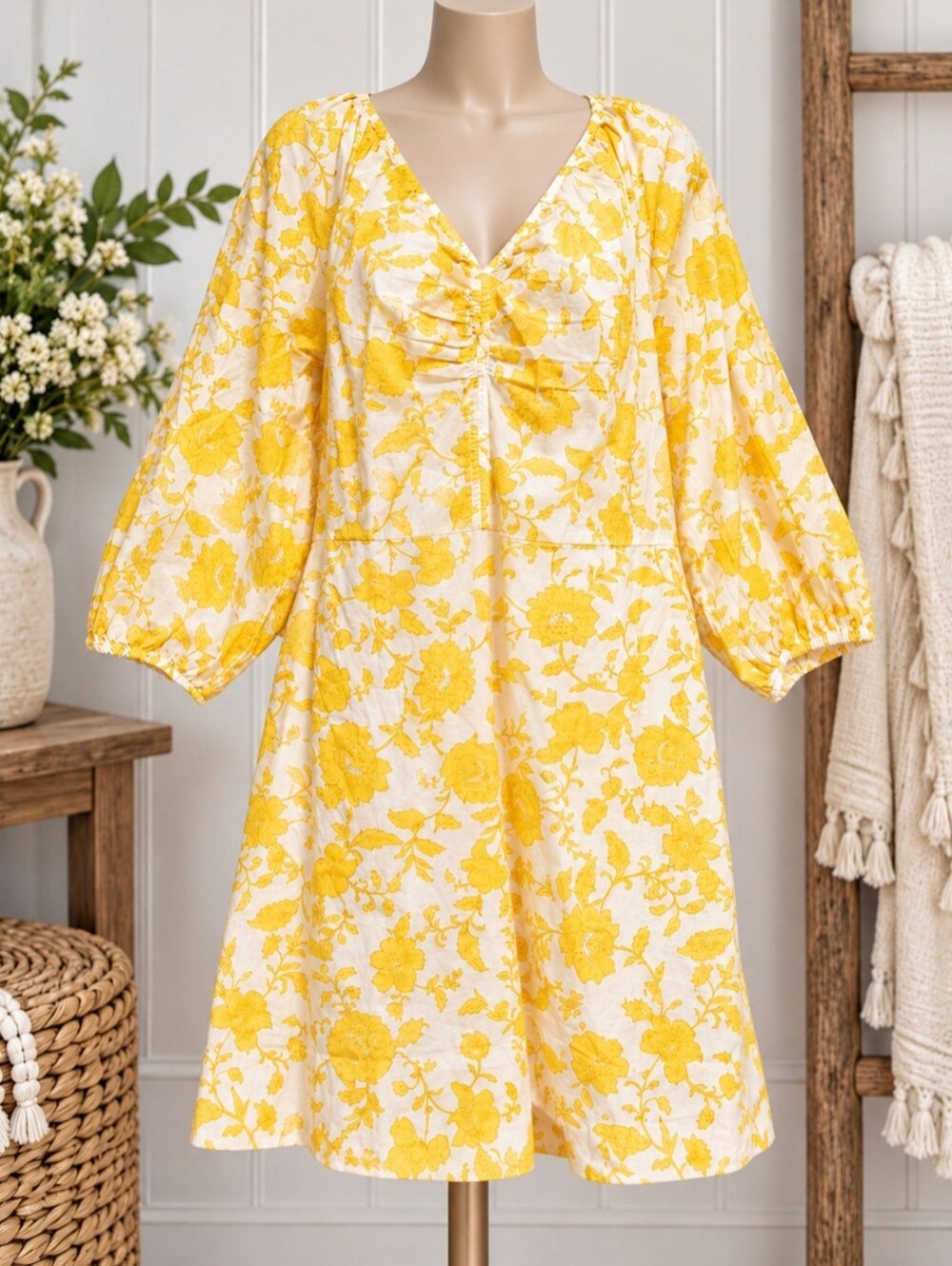 LOFT Yellow Floral Dress – Size 14 🌼